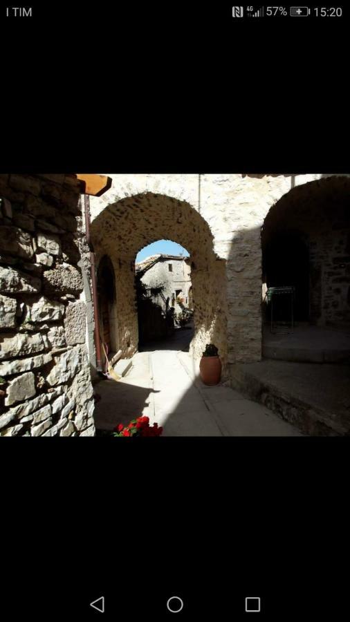 Le Case Dell'Arco - Monte San Vito Scheggino Bagian luar foto