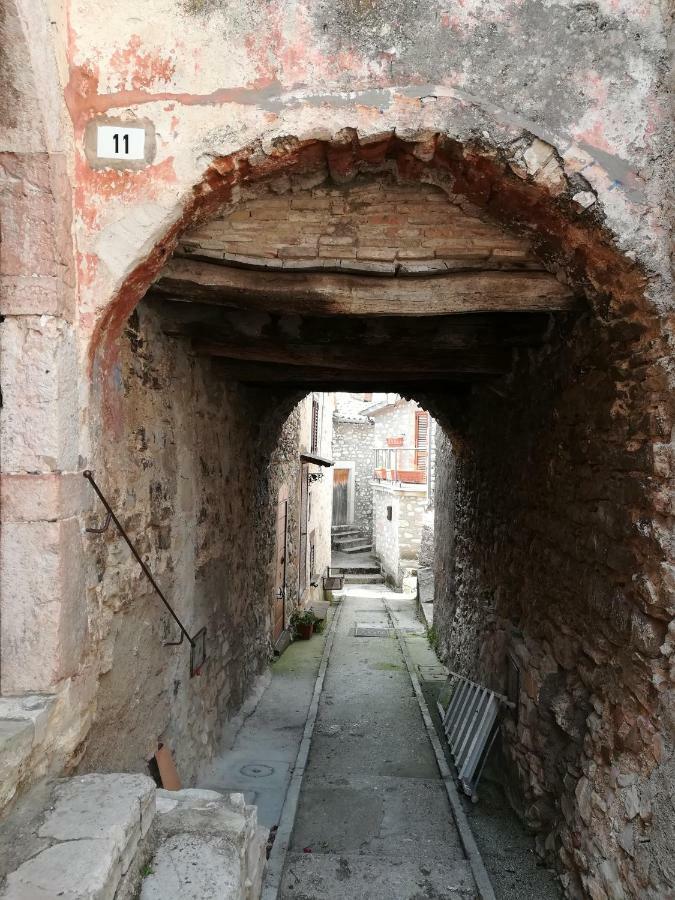 Le Case Dell'Arco - Monte San Vito Scheggino Bagian luar foto